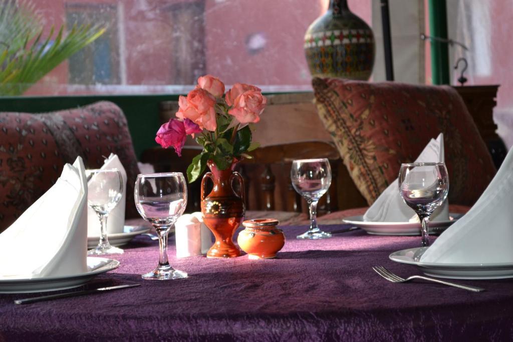 Hotel Riad L' Arganier D' Or Aït el Rhazi Exterior foto